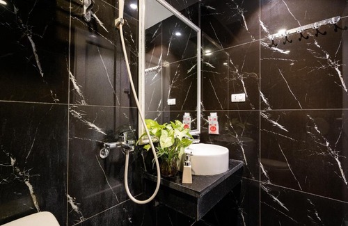 Trung Hoa Nhan Chinh Hotel | Guest Rated 10/10 at Kiều Anh Hotel - Family-Friendly Retreat