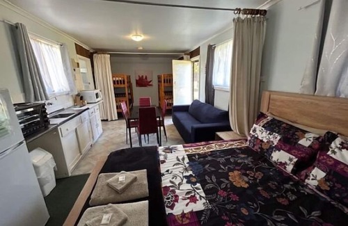 Brownlow Ki Cabin | Pet-Friendly Kingscote Tourist Park with Oceanfront Views