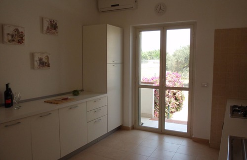Isca Marina House | Beachside Kia Caterina - Family-Friendly 10 Bed Townhouse