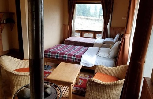 Phobjikha Valley Hotel | Family-Friendly Kichu Resort Phobjikha with Breakfast Included