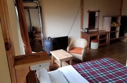 Phobjikha Valley Hotel | Family-Friendly Kichu Resort Phobjikha with Breakfast Included