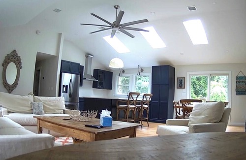 The Heights House | Relax and Rejuvenate at Our Pet-Friendly Oceanfront Retreat
