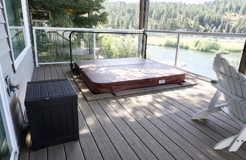 Coeur d'Alene House | Experience Kidd Island Lakefront with Breathtaking Views