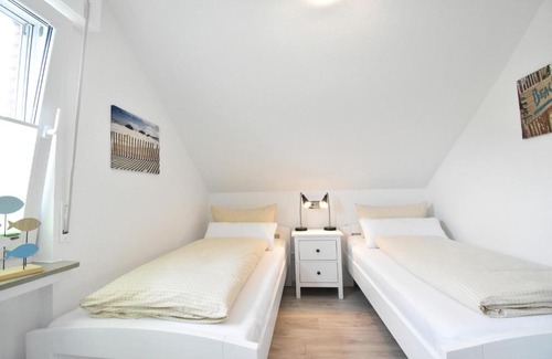Norddeich Apartment | Discover Kiebitz: Family-Friendly Getaway with Top Ratings