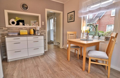 Langeoog Apartment | Top-Rated Kiek RIN BI Kati - Cozy Ferienwohnung with Kitchen