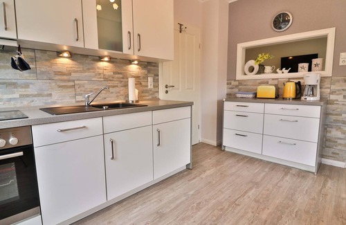 Langeoog Apartment | Top-Rated Kiek RIN BI Kati - Cozy Ferienwohnung with Kitchen