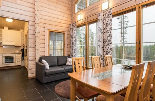 Heinavesi House | Experience Kielonkallio: Lake View Retreat with Spa Access
