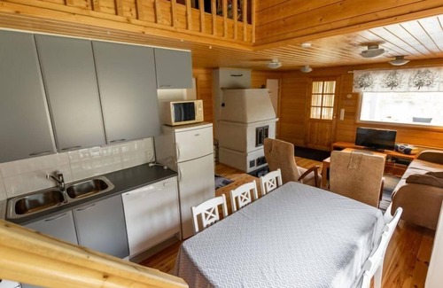 Rautalampi House | Unforgettable Kierinniemi Retreat with Lake Views & Spa