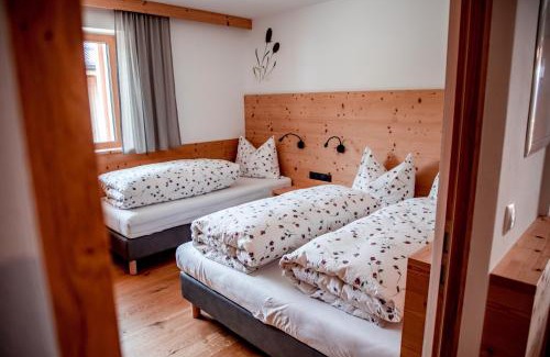 Terento Apartment | Family-Friendly Kieserhof Apartment Alm - Guest Rated 9.8