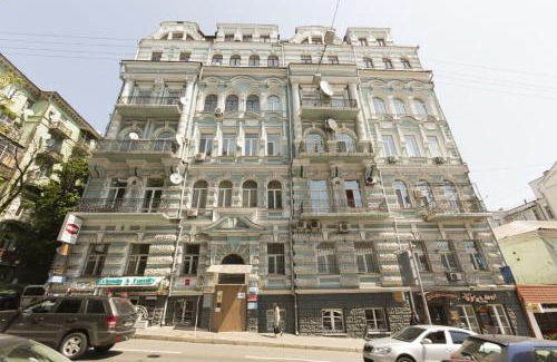 Verkhnie Misto Apartment | Top-Rated Kiev Centre Apartments with Hot Tub Amenities