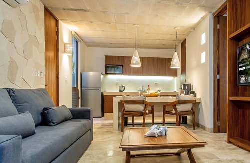 Zama Condo | Inviting Kiki Tulum: Guest Rated 9.4 with Pool & Spa