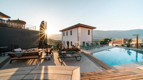Akcapinar Apartment | Explore Kikonia Art & Suites: 10/10 Rated Getaway