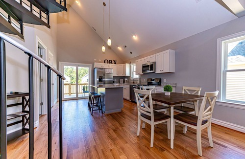 Harbinger House | Golf Resort Getaway with Pool & Ocean Views at Kilmarlic