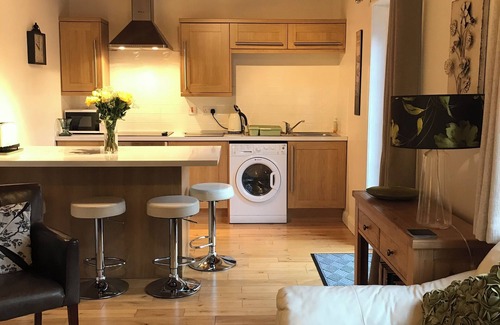 Dalmally Apartment | Indulge at Kilchurn Suites - Guest Rated 10/10 with Kitchen