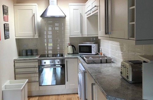 Dalmally Apartment | Indulge at Kilchurn Suites - Guest Rated 10/10 with Kitchen