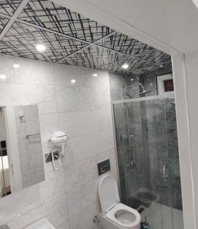 Karaburun Koyu Hotel | Charming KILIÇ MOTEL: Oceanfront Stay with Pet-Friendly Perks