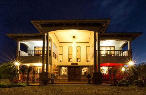 Kilimambogo Bed & Breakfast | Comfortable Double Bedroom at Kilihouse BB for Families