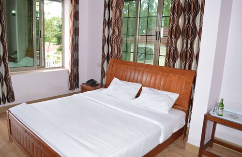 Marangu Hotel | Relaxing Kilimanjaro Resort with Pool and Breakfast Options