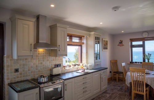Tully House | Seaside Serenity at Killary Vista with Breakfast Included