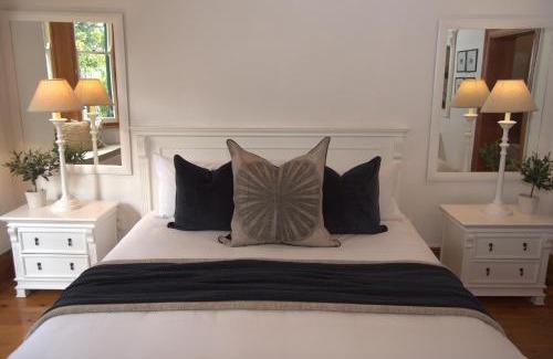 Graaff-Reinet House | Experience Killassy House: 4-Star Oceanfront Getaway