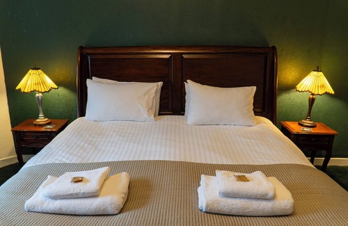 Inveraray Bed & Breakfast | Idyllic Killean Farmhouse: 4-Star Retreat with Breakfast