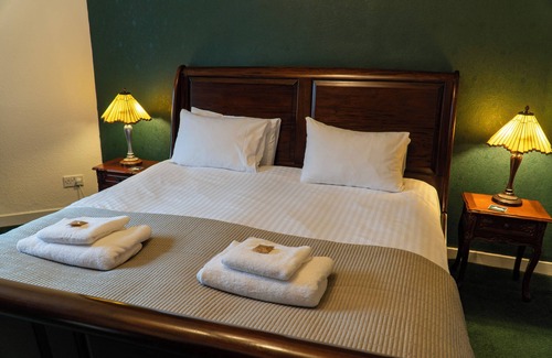 Inveraray Bed & Breakfast | Idyllic Killean Farmhouse: 4-Star Retreat with Breakfast