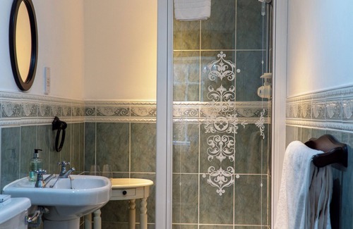 Inveraray Bed & Breakfast | Idyllic Killean Farmhouse: 4-Star Retreat with Breakfast