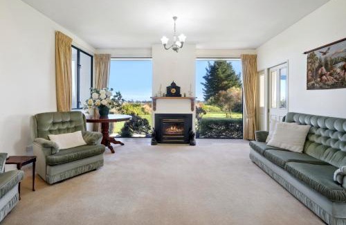 Martinborough House | Family-Friendly Killeigh - Martinborough Holiday Home Awaits