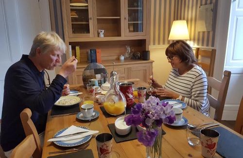 Alexandria Bed & Breakfast | Experience Kilmaronock Manse B&B: 4-Star Comfort & Breakfast