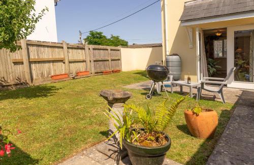Instow House | Pet-Friendly Kiln House: Family Retreat with Great Reviews