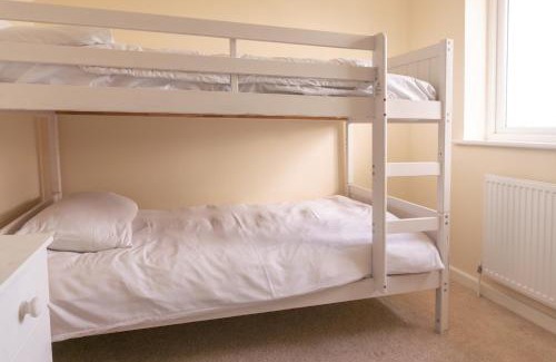 Instow House | Pet-Friendly Kiln House: Family Retreat with Great Reviews