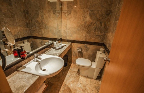 Palmerah Hotel | Relaxing Retreat at Kimaya Slipi Jakarta By Harris