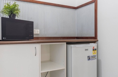 Kununurra Hotel | Discover Kimberley Croc Motel: Family-Friendly Retreat