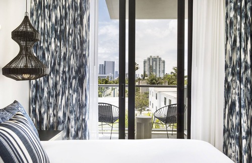 Flamingo/Lummus Resort | Relax at Kimpton Angler's Hotel, an IHG Property