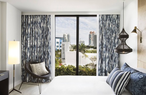 Flamingo/Lummus Resort | Relax at Kimpton Angler's Hotel, an IHG Property