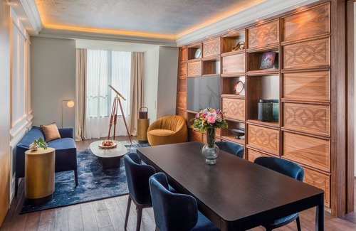 Orszagut Hotel | Elegant Kimpton BEM Budapest: Spa, Restaurant & Hot Tub