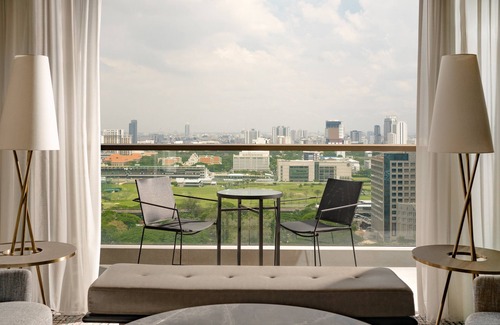 Chidlom Hotel | Experience Kimpton Maa-Lai Bangkok with Pool & Spa Access