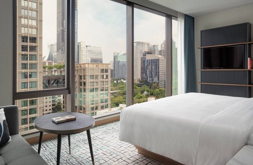 Chidlom Hotel | Experience Kimpton Maa-Lai Bangkok with Pool & Spa Access
