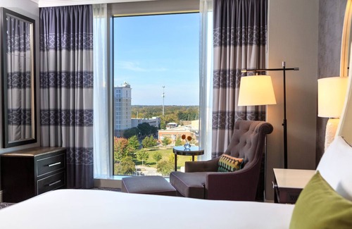 Charlotte Center City Hotel | Experience Kimpton Tryon Park Hotel with Spa and Dining
