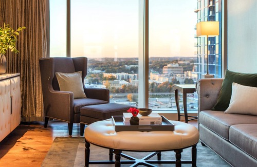 Charlotte Center City Hotel | Experience Kimpton Tryon Park Hotel with Spa and Dining