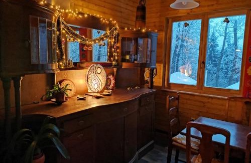 Szentendrei Apartment | Kid-Friendly Kincs Apartman with Hot Tub & Kitchen Access