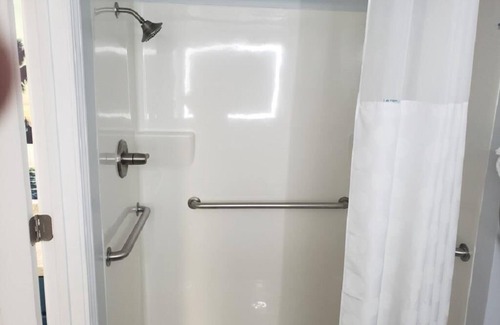 Henderson Apartment | Accessible King Room at Envi Boutique Hotel with Kitchen