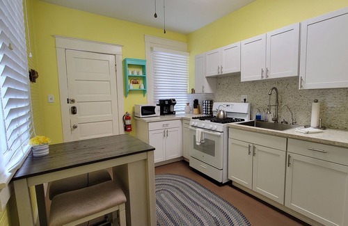Galveston Apartment | Prime King Bed Retreat in East End Historic District