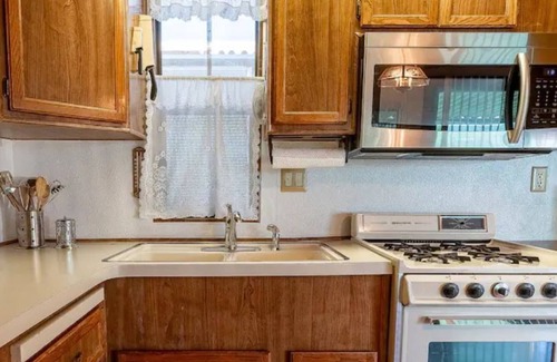 Yuma House | Ultimate Comfort with Pools & Hot Tubs - Top Rated Stay