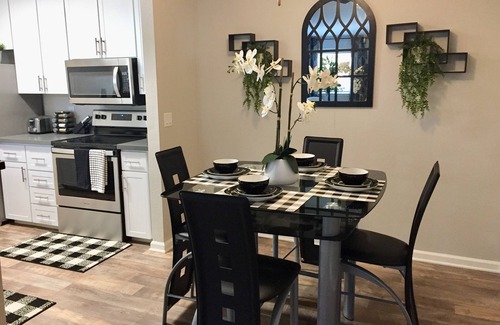Rocklin Apartment | Cozy King Bed Master Suite with Pool & Spa Amenities