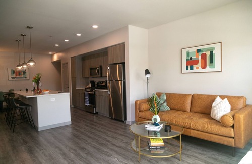 Camarillo Condo | Indulgent King Bed Suite with Pool, Gym & Spa Access