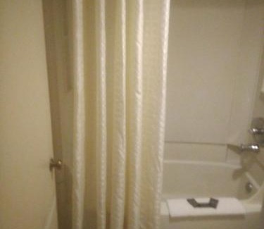 Livingston Apartment | King Bed Hotel Studio 114