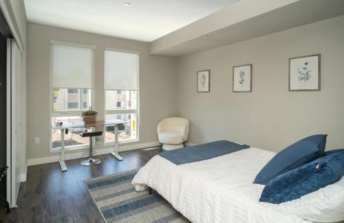 Mountain View Apartment | Pet-Friendly Ocean View Retreat with Pool & Hot Tub