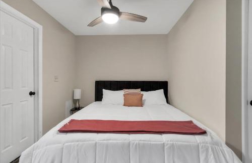 Huntsville Apartment | Modern Studio Apartment with King Bed - Rated 8.8/10