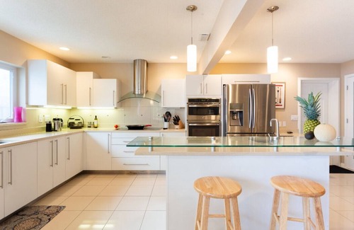 Siesta Key Village House | Premium King Bed House - Steps to Village & Beach Oasis